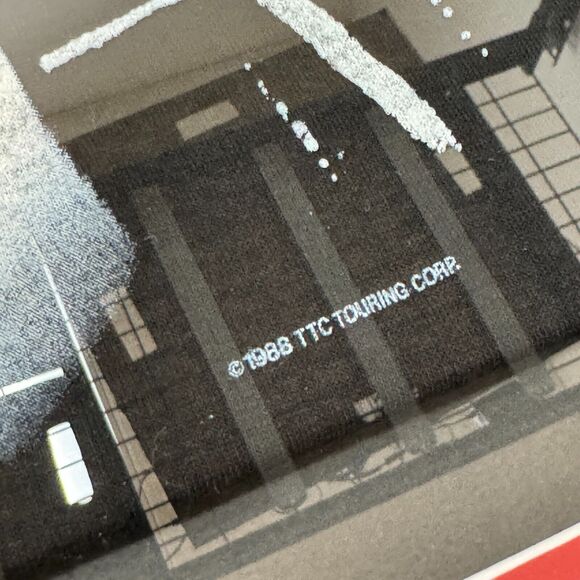 1988 Michael-Jackson Memorabilia Framed 41x29 Shirt And Magazine - Picture 4 of 14